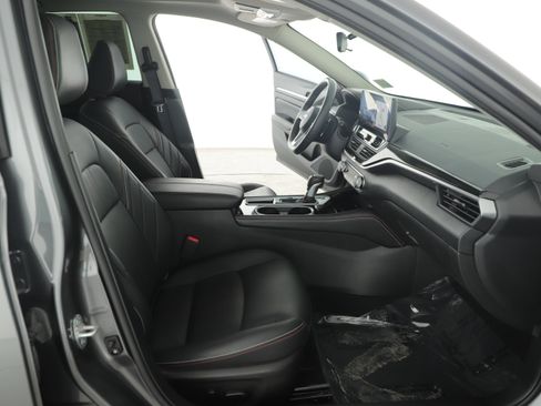 Used 2024 Nissan Altima 2.5 SR w/ SR Premium Package image 6