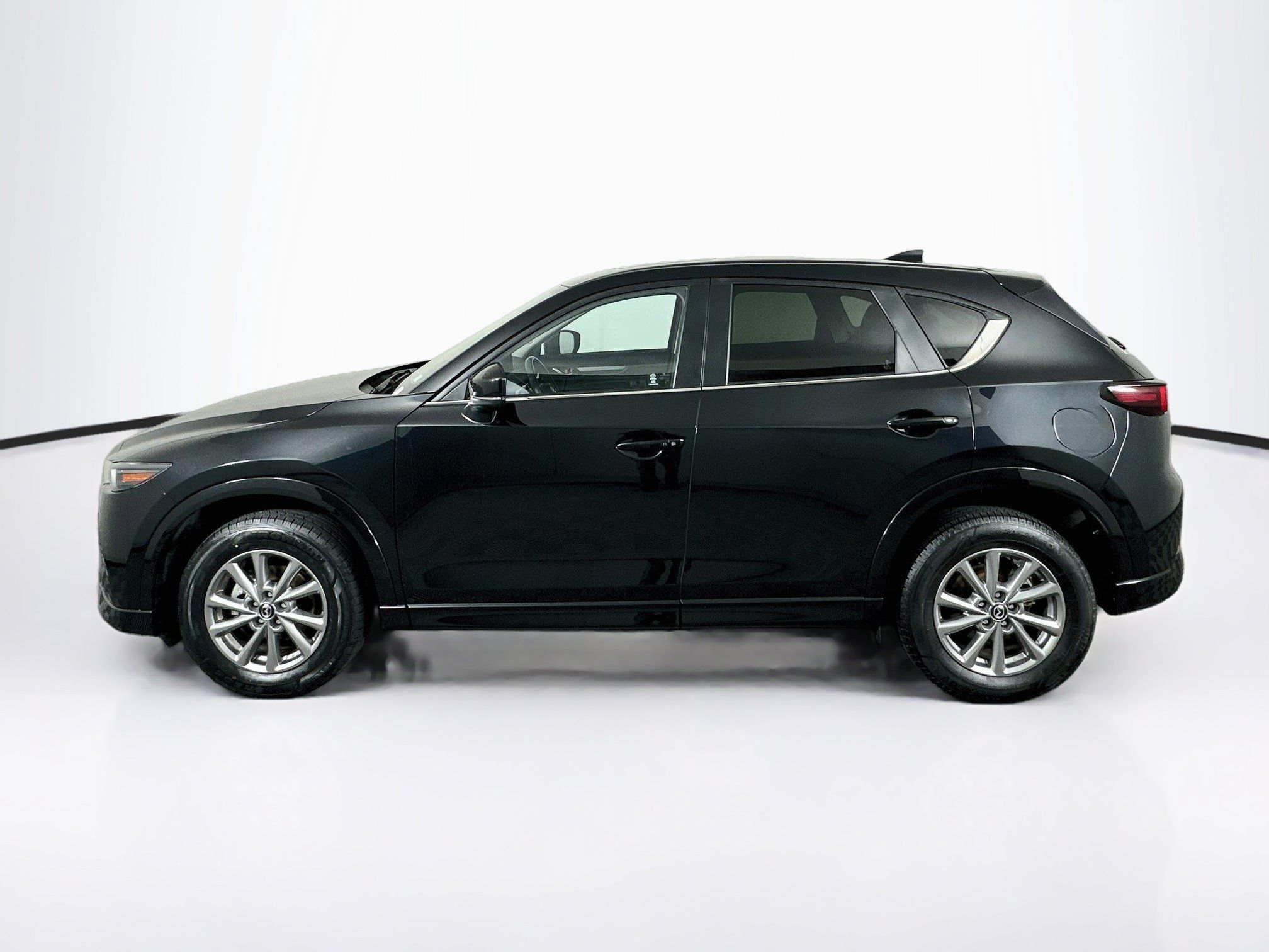 Used 2025 MAZDA CX-5 AWD 2.5 S w/ Preferred Package image 4