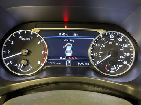 Used 2022 Nissan Sentra SR w/ Electronics Package FWD image 32