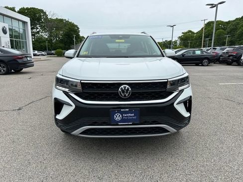 Certified 2024 Volkswagen Taos SE AWD/4WD image 2