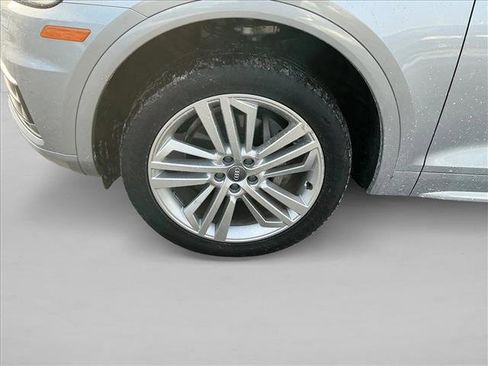 Used 2018 Audi Q5 2.0T Premium Plus w/ Premium Plus Package image 9