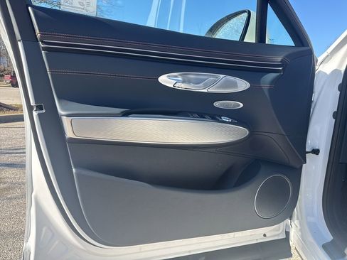New 2026 Genesis GV70 2.5T Sport Prestige AWD/4WD image 13