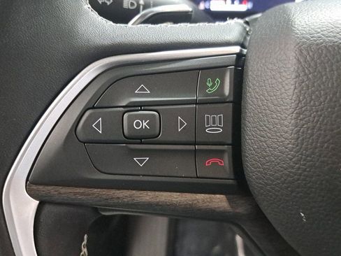 Certified 2024 Jeep Grand Cherokee Limited image 19