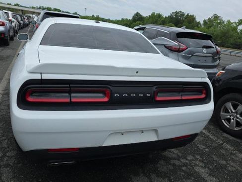 Used 2015 Dodge Challenger R/T w/ Quick Order Package 22B R/T RWD image 3