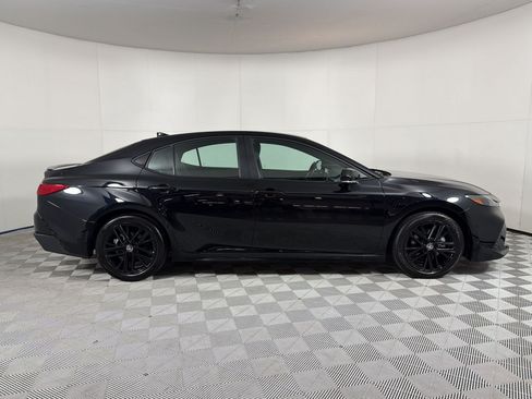 Used 2026 Toyota Camry SE FWD image 8