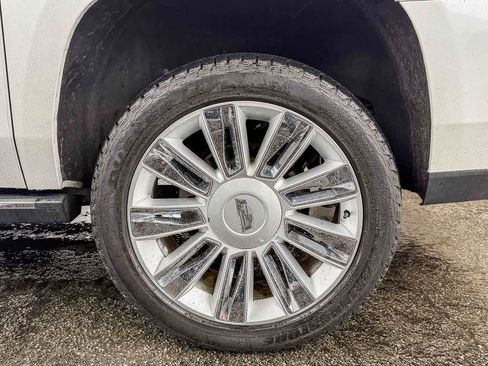 Used 2020 Cadillac Escalade ESV Platinum RWD image 12