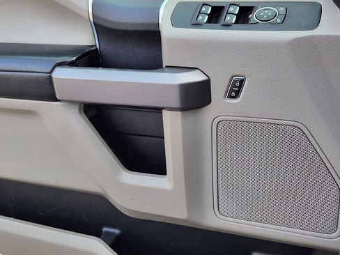 Used 2018 Ford F350 XLT w/ XLT Value Package image 31