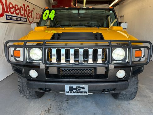 Used 2004 HUMMER H2 w/ Preferred Equipment Group AWD/4WD image 3