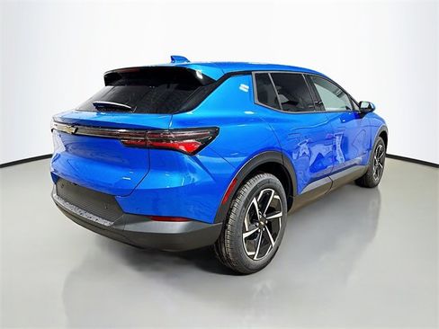 New 2026 Chevrolet Equinox EV LT image 7