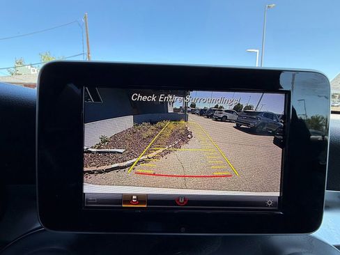 Used 2018 Mercedes-Benz GLC 300 4MATIC image 33