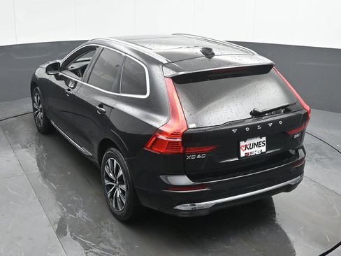 Used 2023 Volvo XC60 B5 Plus image 43