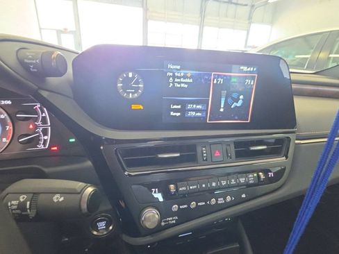 Used 2022 Lexus ES 350 w/ Premium Package FWD image 11