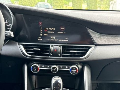 Used 2019 Alfa Romeo Giulia w/ Quick Order Package 22K Sport RWD image 12