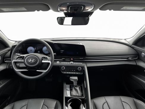 New 2025 Hyundai Elantra Limited image 13