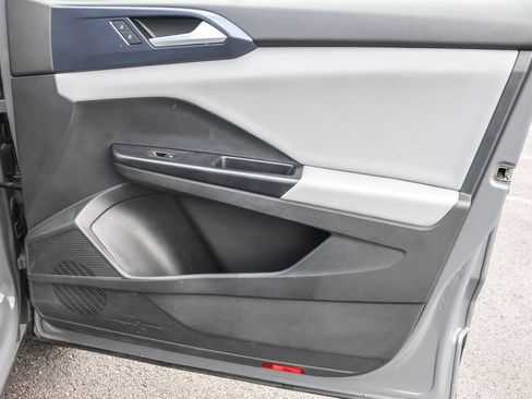 Certified 2023 Volkswagen Taos SE AWD/4WD image 41