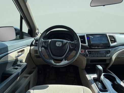 Used 2017 Honda Pilot EX image 11