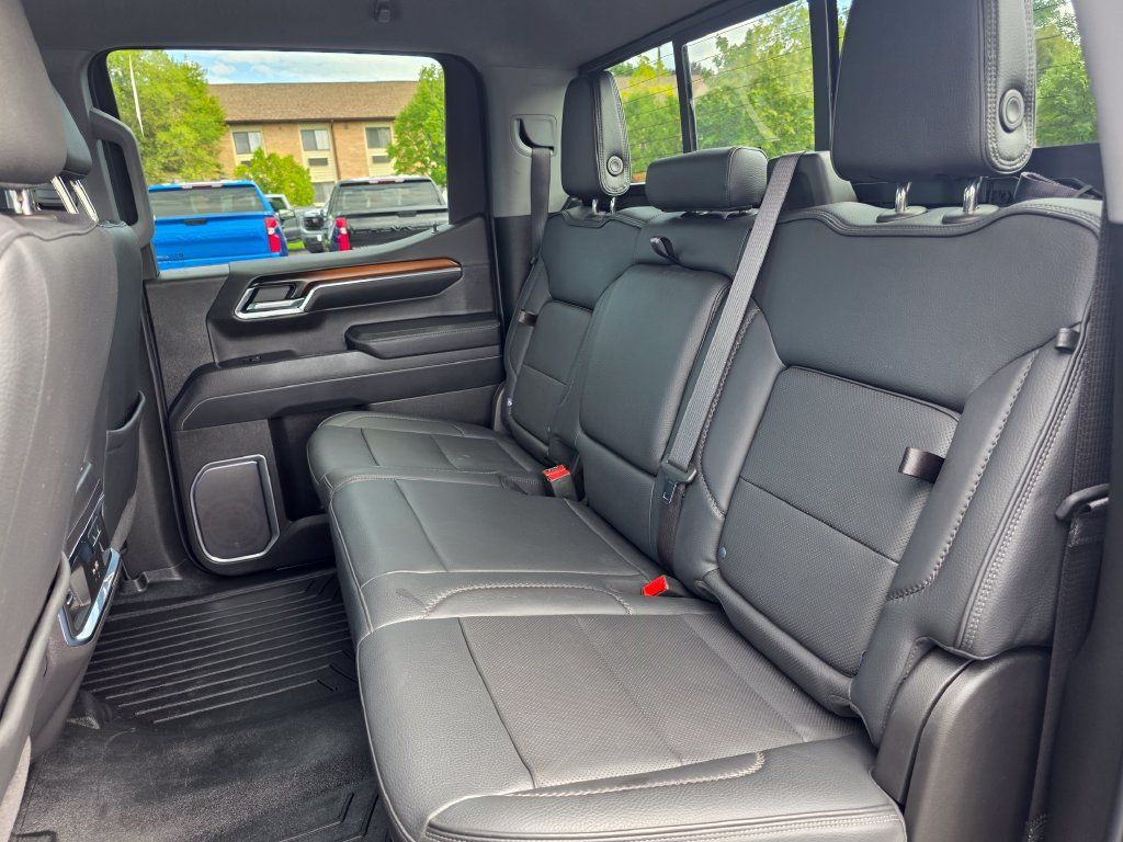 Certified 2025 GMC Sierra 1500 Denali w/ Technology Package AWD/4WD image 28