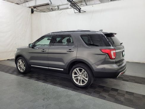 Used 2016 Ford Explorer XLT w/ Equipment Group 202A AWD/4WD image 3