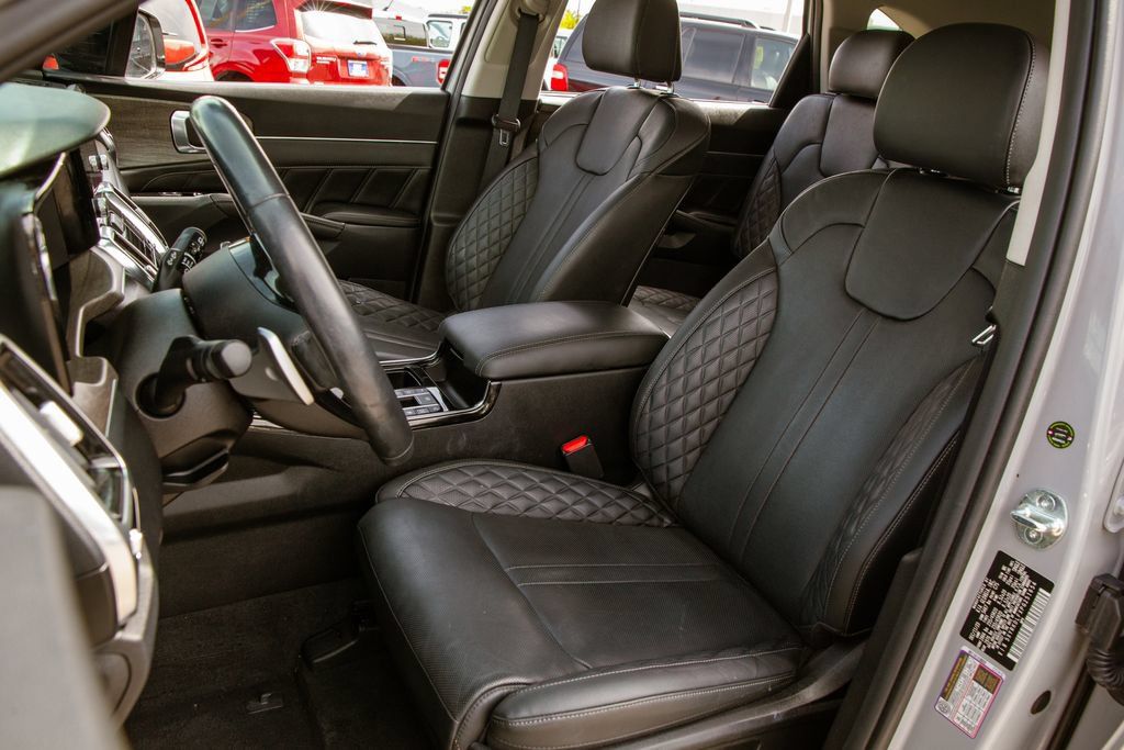 Used 2023 Kia Sorento SX Prestige AWD/4WD image 14