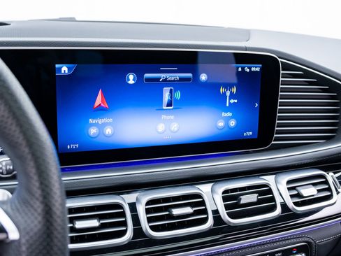 Used 2024 Mercedes-Benz GLS 450 4MATIC image 27