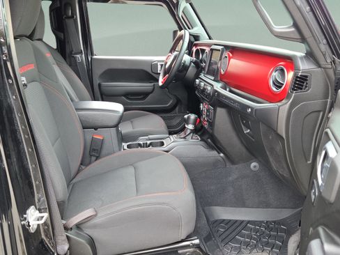 Used 2023 Jeep Wrangler Unlimited Rubicon w/ Cold Weather Group image 28