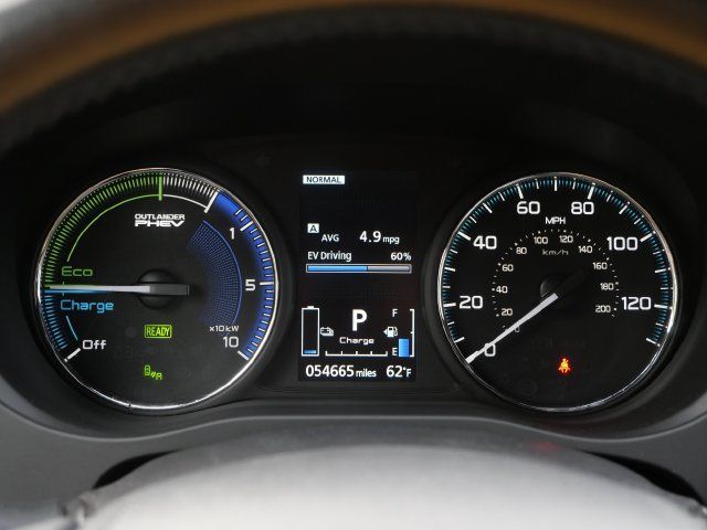 Used 2022 Mitsubishi Outlander SEL AWD/4WD image 19