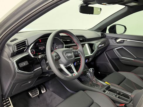 New 2025 Audi Q3 2.0T Premium Plus image 4