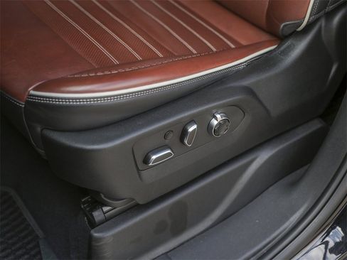 Used 2023 GMC Yukon Denali Ultimate image 14