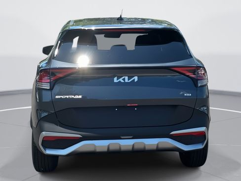 New 2025 Kia Sportage LX image 6