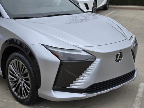 Certified 2024 Lexus RZ 450e Premium image 6