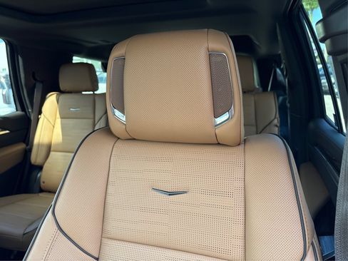 New 2026 Cadillac Escalade Luxury w/ Touring Package AWD/4WD image 30