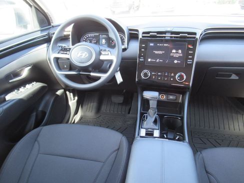 Used 2024 Hyundai Tucson SE FWD image 15