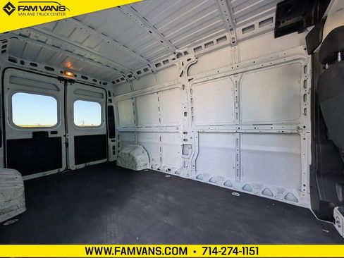 Used 2023 RAM ProMaster 2500 FWD image 10