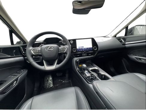 Used 2025 Lexus NX 250 FWD w/ Cold Area Package image 30