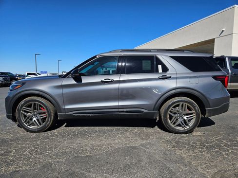 New 2026 Ford Explorer ST w/ Sun And Sound Package image 9