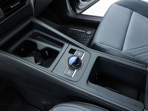 New 2026 Volkswagen Tiguan SE image 24