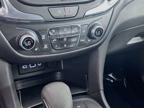 Used 2024 Chevrolet Equinox LT AWD/4WD image 13