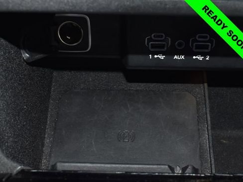 Certified 2024 Jeep Wagoneer Series II w/ Flexible Seating Group AWD/4WD image 19