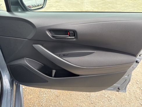 Used 2023 Toyota Corolla LE image 19