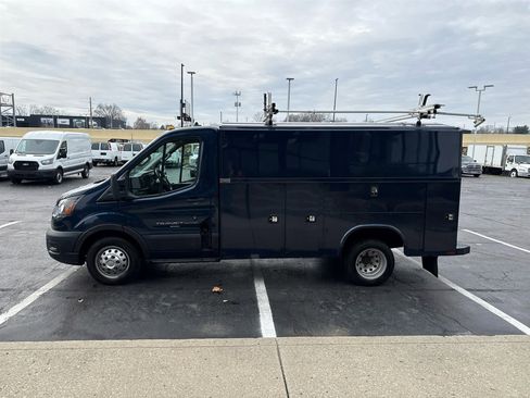 Used 2022 Ford Transit 350 DRW image 5