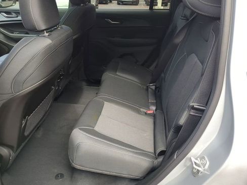 New 2025 Jeep Grand Cherokee Laredo X image 28