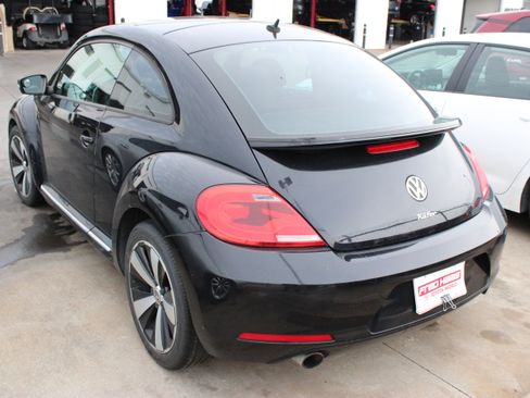 Used 2012 Volkswagen Beetle 2.0T FWD image 7