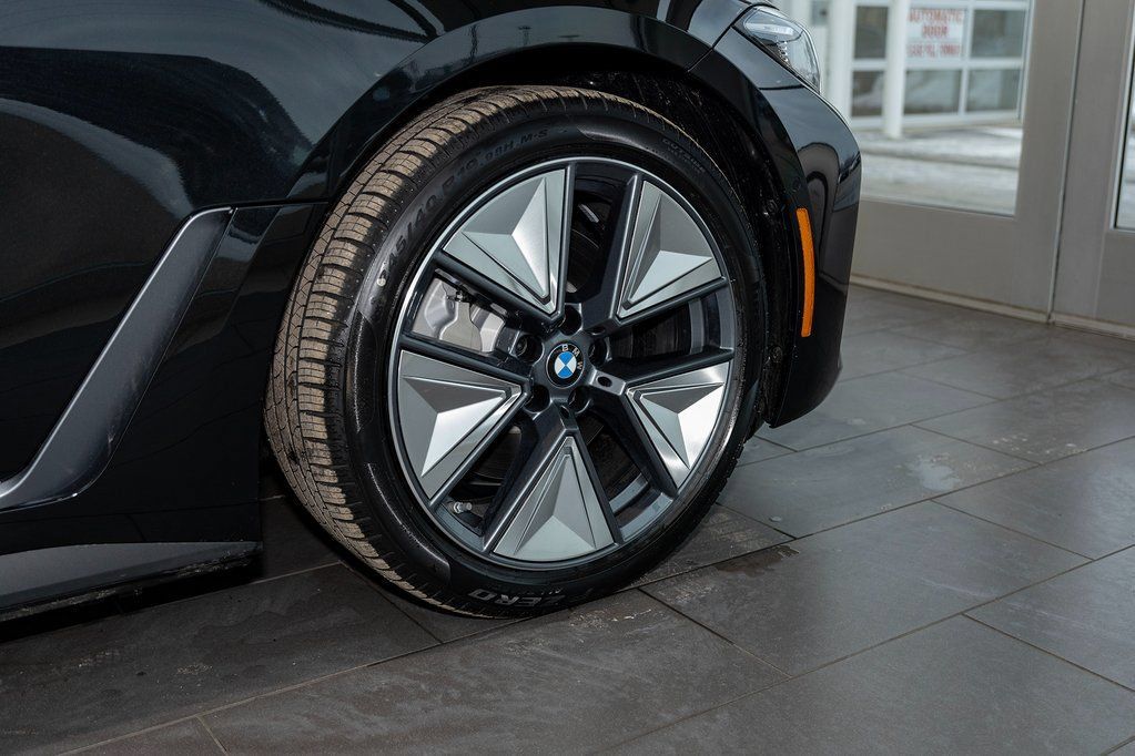 New 2026 BMW i4 xDrive40i w/ Premium Package AWD/4WD image 6