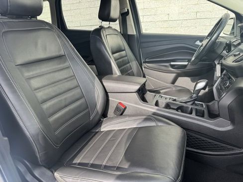 Used 2018 Ford Escape SEL image 18