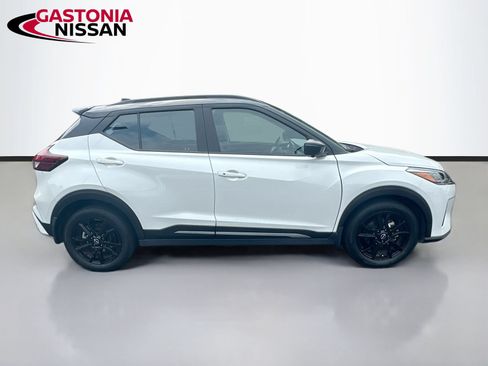 Used 2024 Nissan Kicks SR FWD image 10