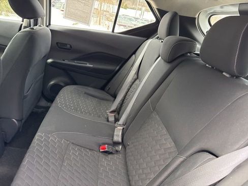 Used 2022 Nissan Kicks S image 32