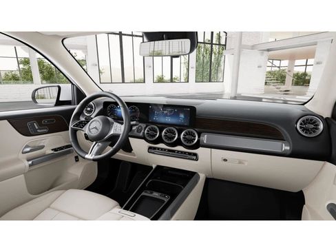 Used 2026 Mercedes-Benz GLB 250 image 6