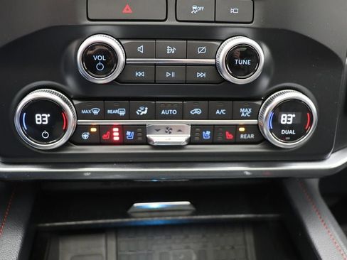 Used 2022 Ford Expedition Limited image 26