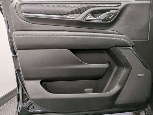 Used 2024 GMC Yukon Denali image 8