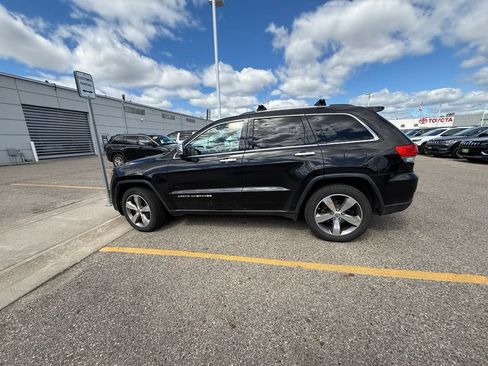 Used 2014 Jeep Grand Cherokee Limited w/ Trailer Tow Group IV AWD/4WD image 9